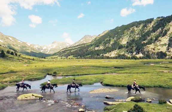Randonnée à cheval dans les Pyrénées