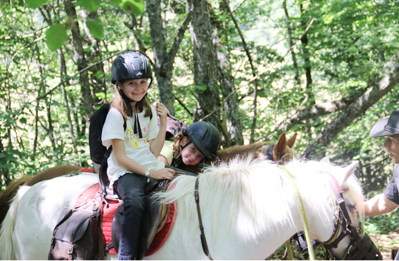 colonie vacances poney chien vercors | Destinations Cheval