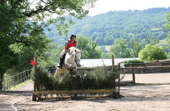 colonie vacances equitation auvergne| Destinations Cheval