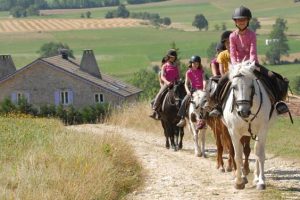 Colonie de vacances poney et chien dans le Vercors, 9-11 ans