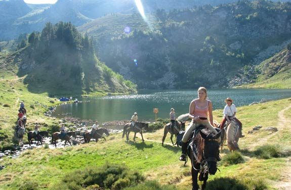 Randonnée à cheval, les Pyrénées et les lacs d’altitude | Destinations cheval