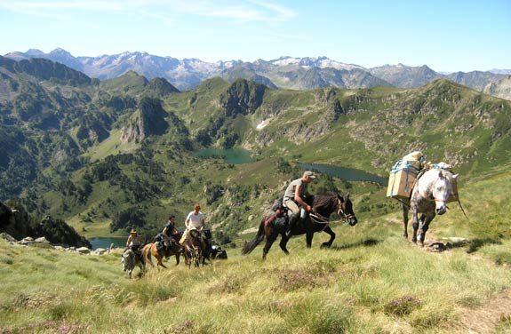 Randonnée à cheval, les Pyrénées et les lacs d’altitude | Destinations cheval