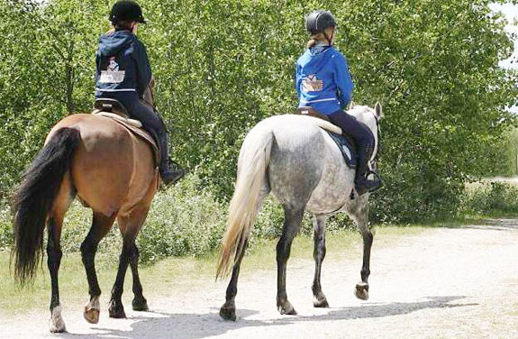 balade à cheval colonie en Gironde