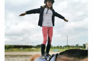 voltige à cheval colonie en Gironde